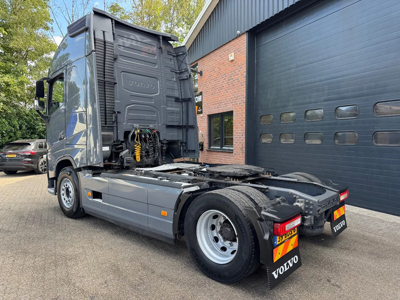 Volvo FH 460 Globetrotter XL I-Park Cool 2x tank VEB+ NL Truck - Tractor unit: picture 2 Volvo FH 460 Globetrotter XL I-Park Cool 2x tank VEB+ NL Truck - Tractor unit: picture 2