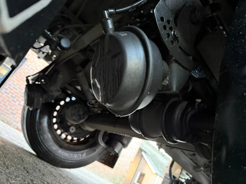 Curtainsider semi-trailer Van Hool 3AS Gegalvaniseerd Schuifzeilen/Schuifdak 2X Liftas 2.000KG Laadklep APK 05/2026!: picture 15 Curtainsider semi-trailer Van Hool 3AS Gegalvaniseerd Schuifzeilen/Schuifdak 2X Liftas 2.000KG Laadklep APK 05/2026!: picture 15