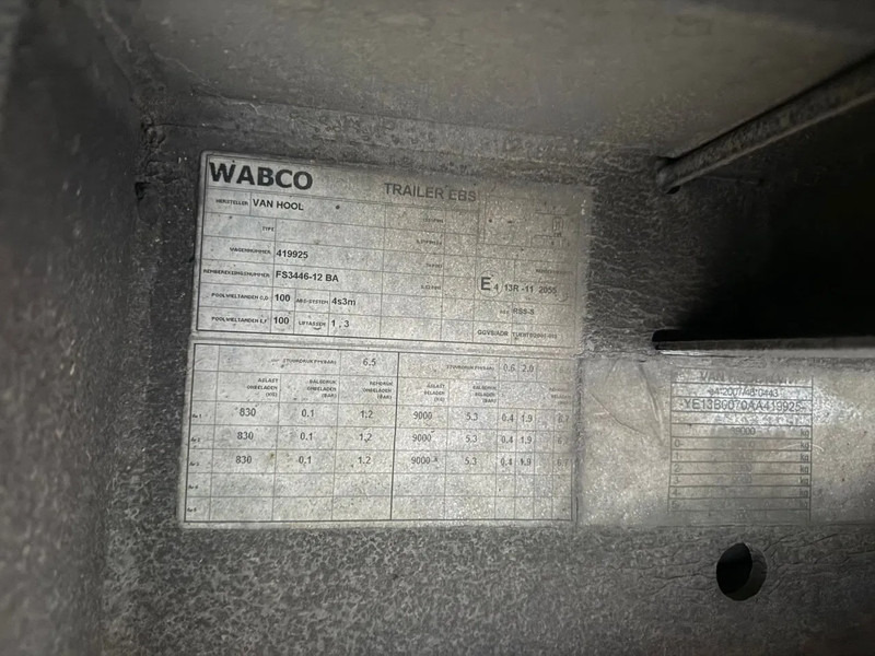 Curtainsider semi-trailer Van Hool 3AS Gegalvaniseerd Schuifzeilen/Schuifdak 2X Liftas 2.000KG Laadklep APK 05/2026!: picture 17 Curtainsider semi-trailer Van Hool 3AS Gegalvaniseerd Schuifzeilen/Schuifdak 2X Liftas 2.000KG Laadklep APK 05/2026!: picture 17