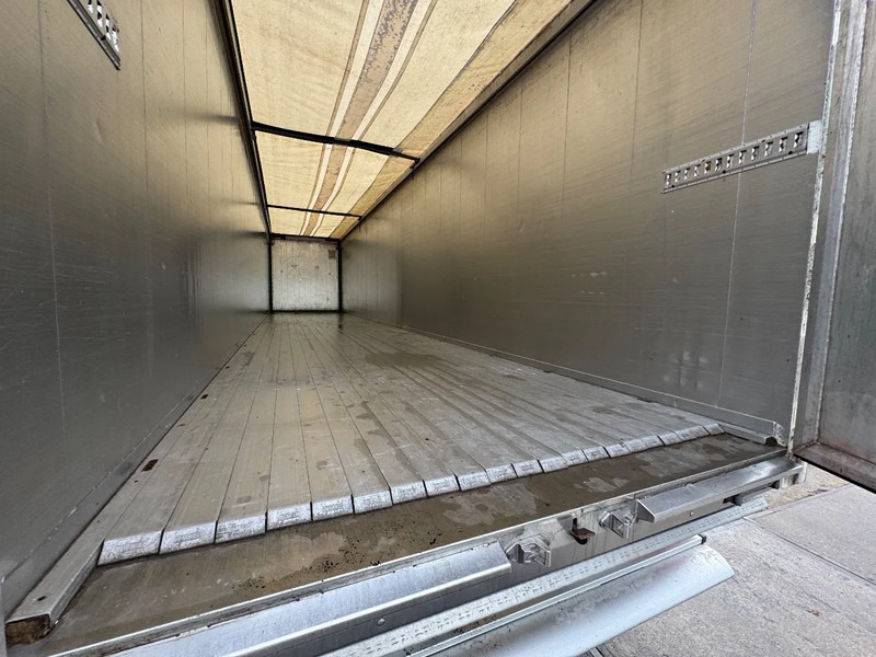 Kraker 2X K-Force 92m3 Alcoa Durabright SAF Tyrepilot Liftas - Top condition - Walking floor semi-trailer: picture 5 Kraker 2X K-Force 92m3 Alcoa Durabright SAF Tyrepilot Liftas - Top condition - Walking floor semi-trailer: picture 5