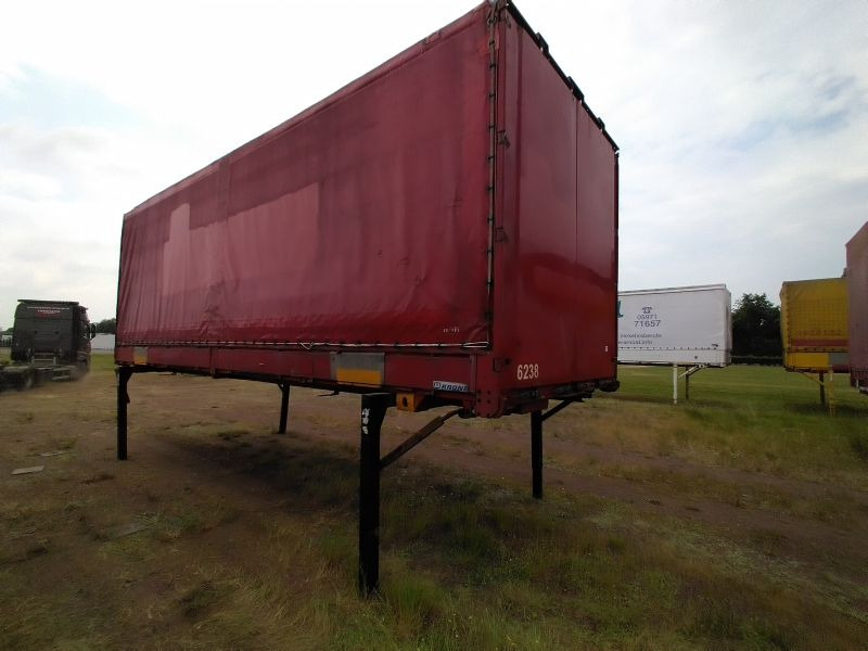 Krone Wechselpritsche mit Bordwänden und Plane, BDF-System, 7.450 mm lang. - Curtainside swap body: picture 4 Krone Wechselpritsche mit Bordwänden und Plane, BDF-System, 7.450 mm lang. - Curtainside swap body: picture 4