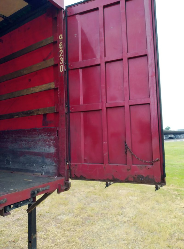 Krone Wechselpritsche mit Bordwänden und Plane, BDF-System, 7.450 mm lang. - Curtainside swap body: picture 5 Krone Wechselpritsche mit Bordwänden und Plane, BDF-System, 7.450 mm lang. - Curtainside swap body: picture 5