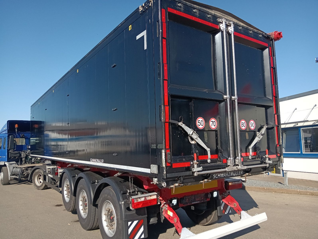 Schwarzmüller K-Serie ALU 54m3 Getreide Nur 69.340km 6250kg - Tipper semi-trailer: picture 2 Schwarzmüller K-Serie ALU 54m3 Getreide Nur 69.340km 6250kg - Tipper semi-trailer: picture 2