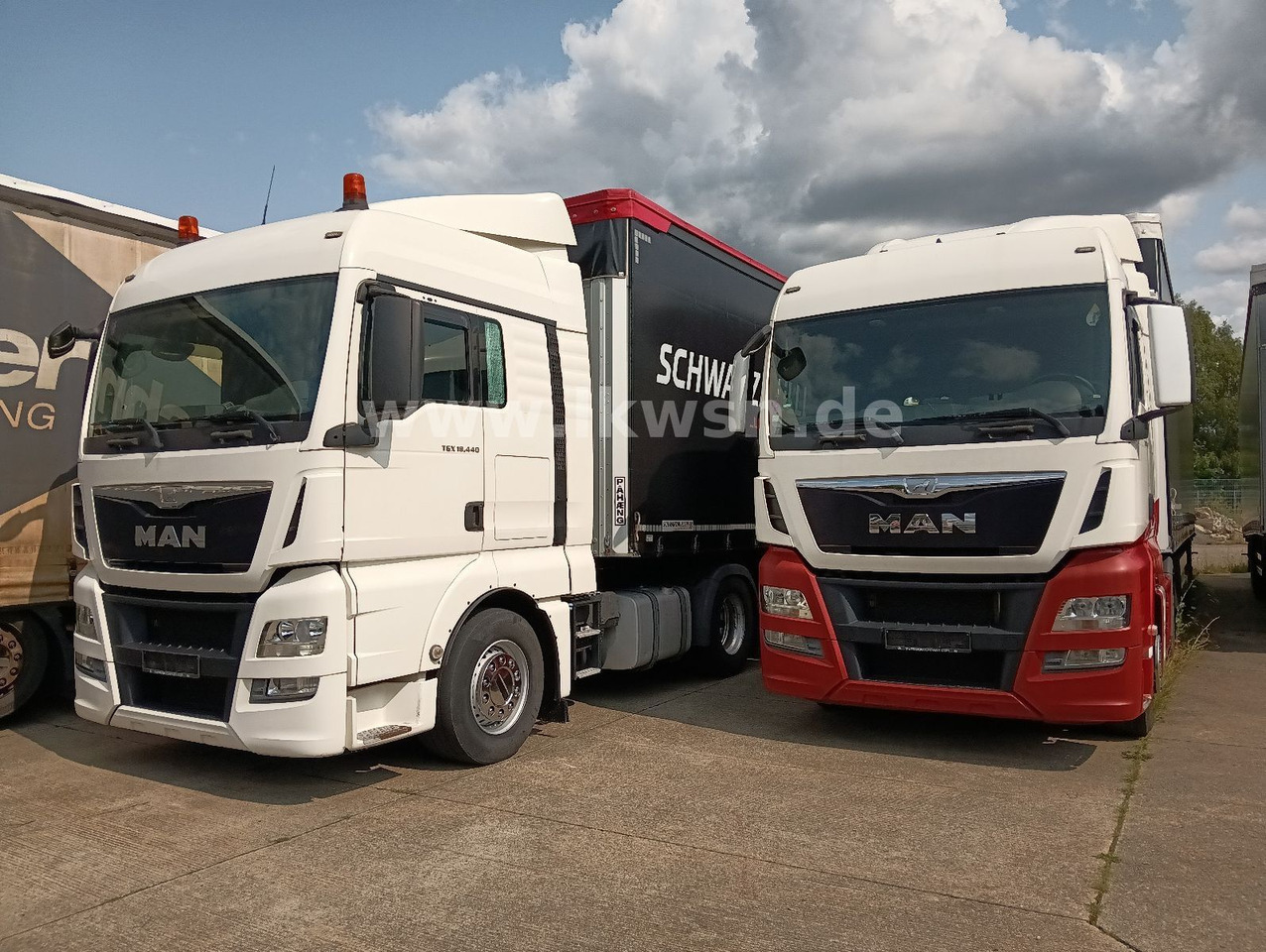MAN TGX 18:440 FLT XLX 2xTank Klima Spoiler Kühlbox MAN TGX 18:440 FLT XLX 2xTank Klima Spoiler Kühlbox - Tractor unit: picture 4 MAN TGX 18:440 FLT XLX 2xTank Klima Spoiler Kühlbox MAN TGX 18:440 FLT XLX 2xTank Klima Spoiler Kühlbox - Tractor unit: picture 4