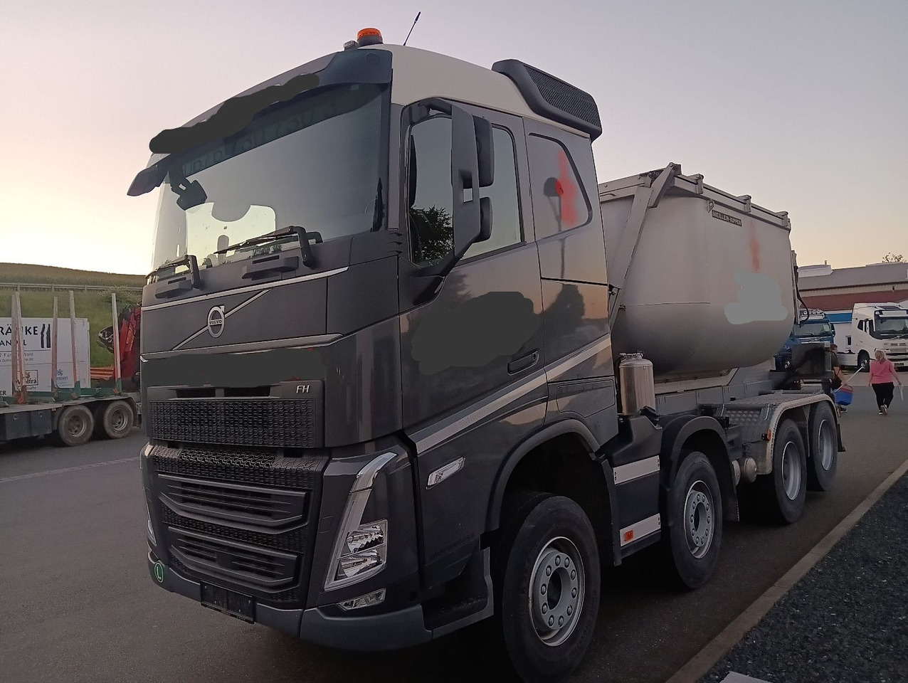 Volvo FH500 8x4R RETARDER LIFT MEILLER-Asphalt FunkAHK - Tipper: picture 1 Volvo FH500 8x4R RETARDER LIFT MEILLER-Asphalt FunkAHK - Tipper: picture 1