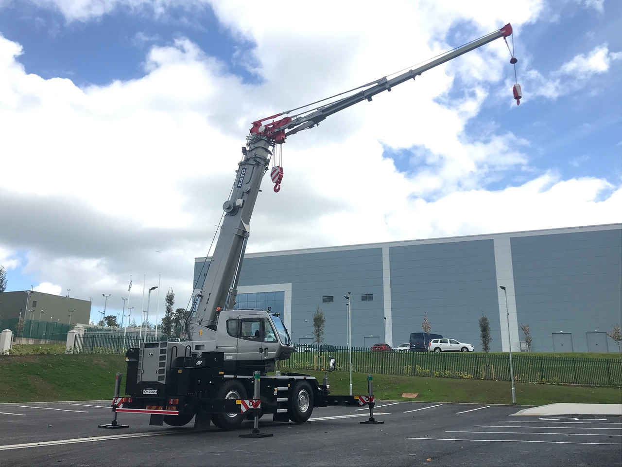 Mobile crane KATO CR-250Rv  - 25 Ton City Crane: picture 9