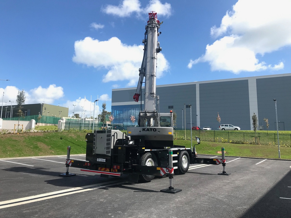 Mobile crane KATO CR-250Rv  - 25 Ton City Crane: picture 6