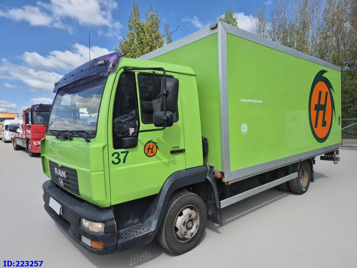 MAN LE 8.150 Manual 139tkm ONLY - Box truck: picture 1 MAN LE 8.150 Manual 139tkm ONLY - Box truck: picture 1