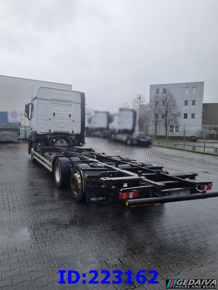 MERCEDES-BENZ Actros 2542 BDF 6x2 Euro6 - Cab chassis truck: picture 5 MERCEDES-BENZ Actros 2542 BDF 6x2 Euro6 - Cab chassis truck: picture 5