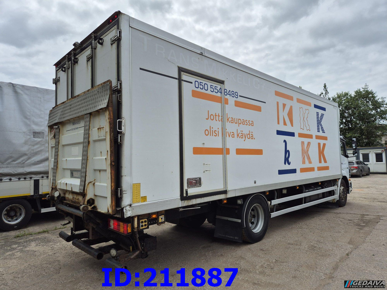 MERCEDES-BENZ Axor 1833 - Manual - Refrigerator truck: picture 5 MERCEDES-BENZ Axor 1833 - Manual - Refrigerator truck: picture 5