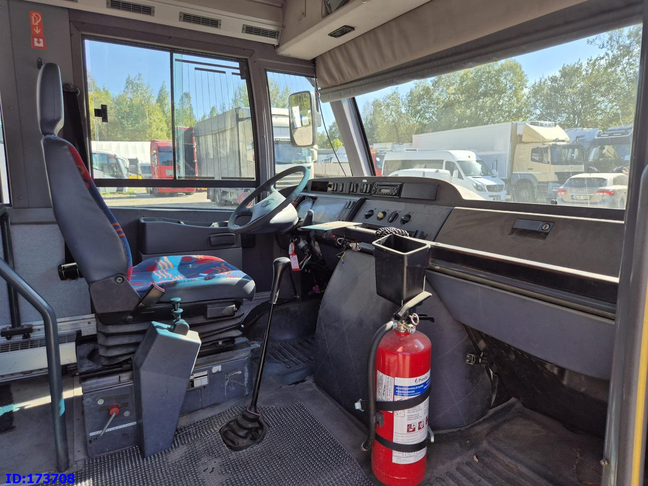 Minibus, Coach MERCEDES-BENZ Medio 30 Seat: picture 9