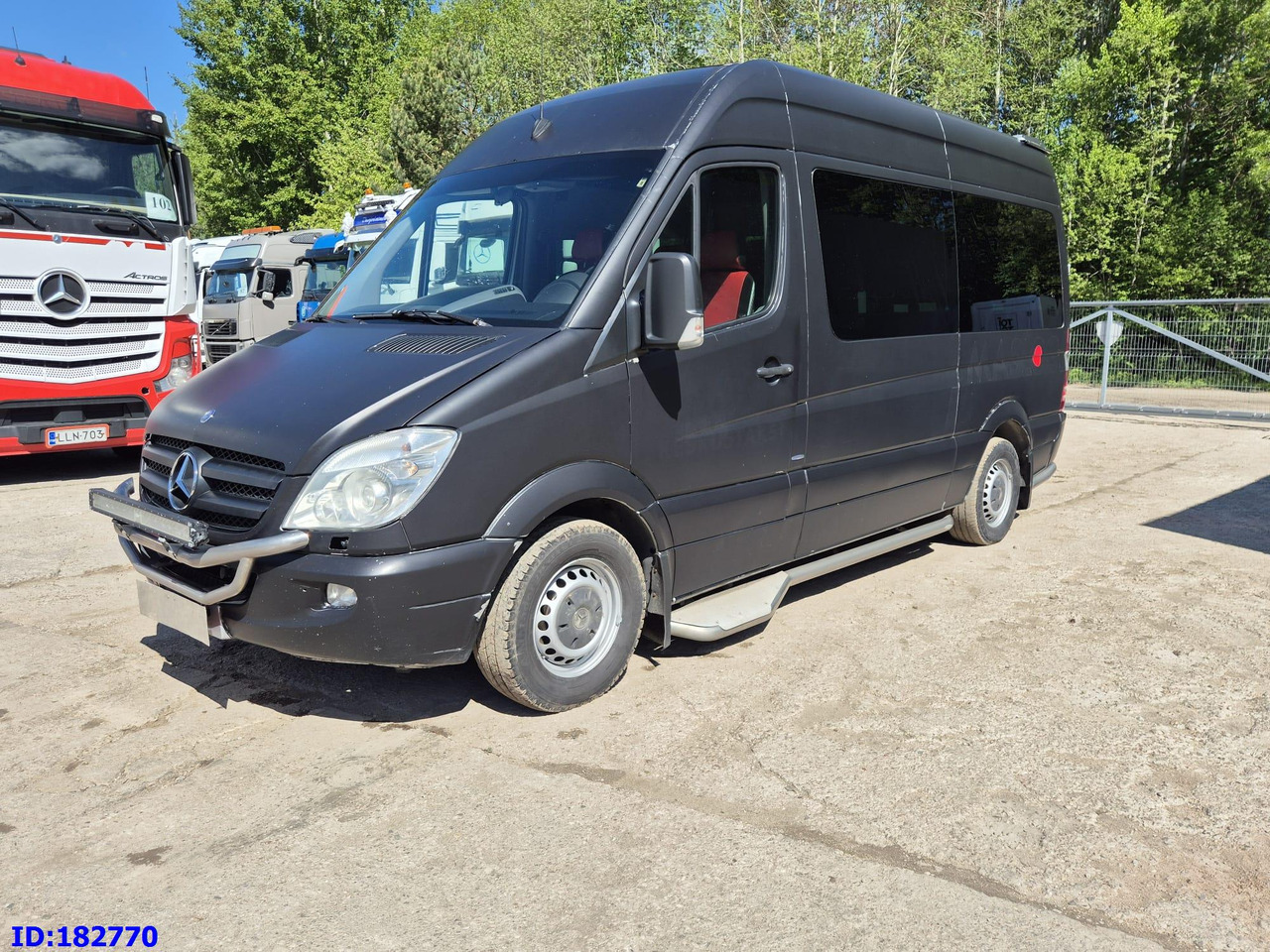 MERCEDES-BENZ Sprinter 319 VIP Euro5 - Coach: picture 4 MERCEDES-BENZ Sprinter 319 VIP Euro5 - Coach: picture 4