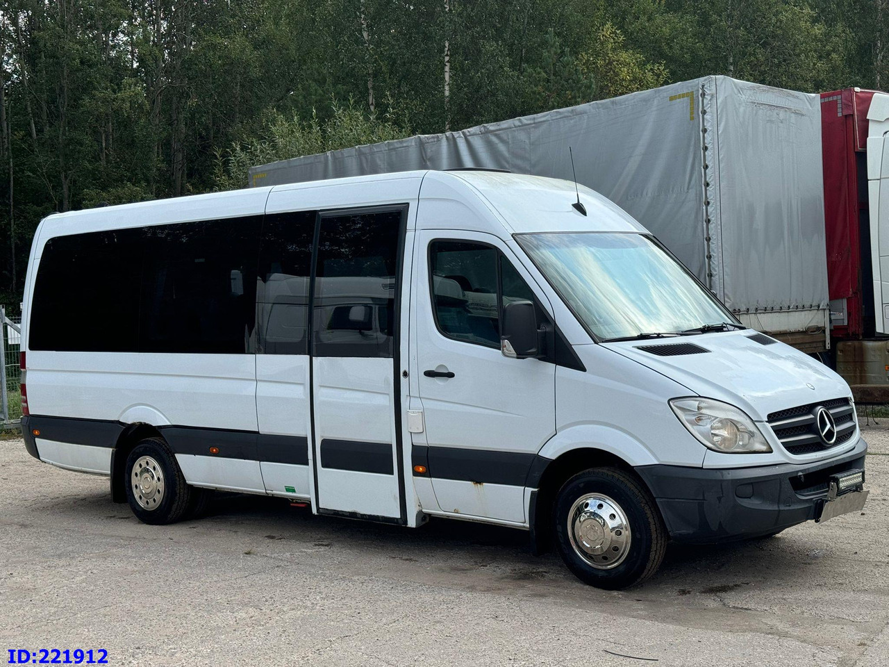 MERCEDES-BENZ Sprinter 518 VIP 17-Place - Minibus, Passenger van: picture 4 MERCEDES-BENZ Sprinter 518 VIP 17-Place - Minibus, Passenger van: picture 4