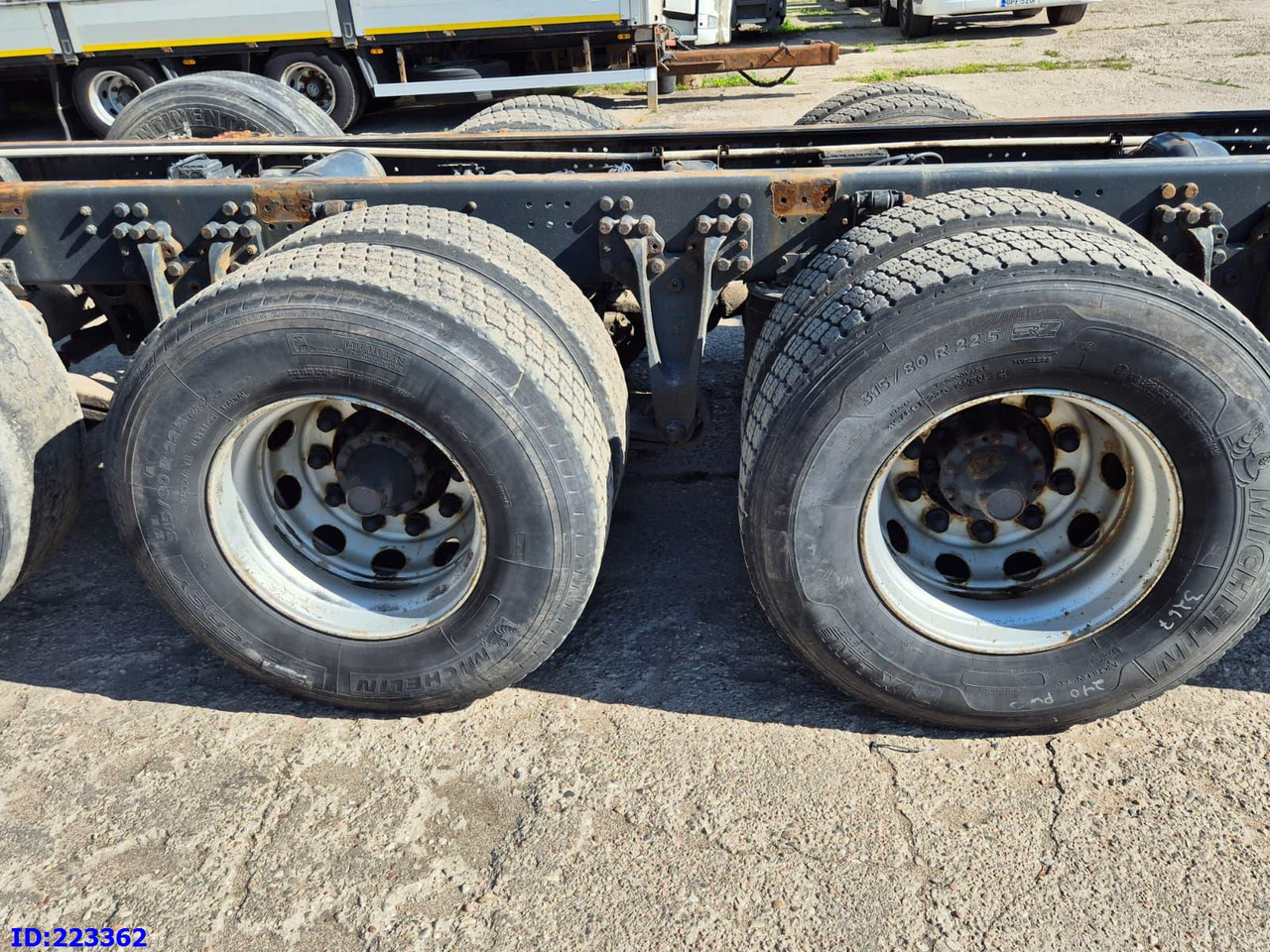 SCANIA R580 8x4 Euro6 Retarder - Cab chassis truck: picture 5 SCANIA R580 8x4 Euro6 Retarder - Cab chassis truck: picture 5