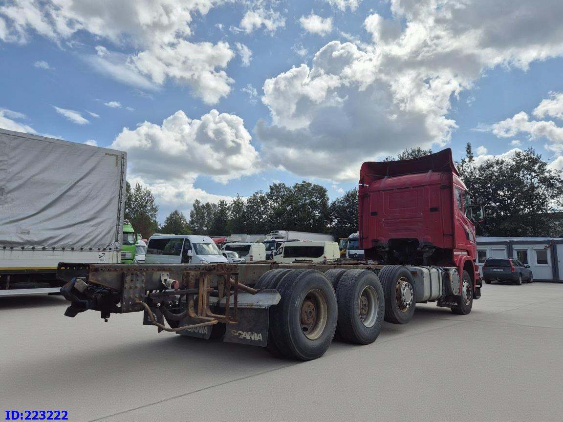 SCANIA R620 - 8x4 - Steering axle - Cab chassis truck: picture 4 SCANIA R620 - 8x4 - Steering axle - Cab chassis truck: picture 4