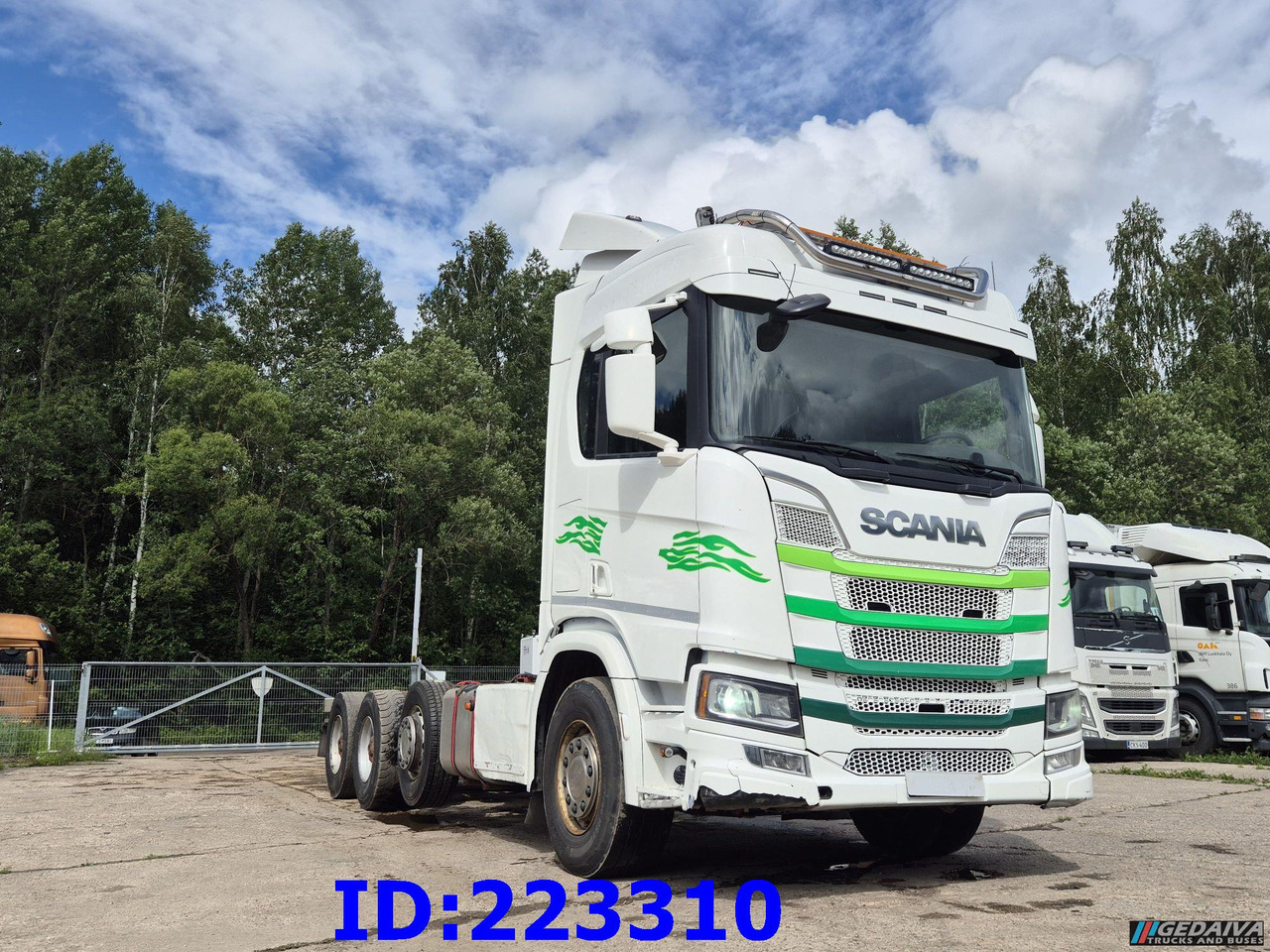 SCANIA R650 V8 8x4 BIG AXLES - Cab chassis truck: picture 3 SCANIA R650 V8 8x4 BIG AXLES - Cab chassis truck: picture 3