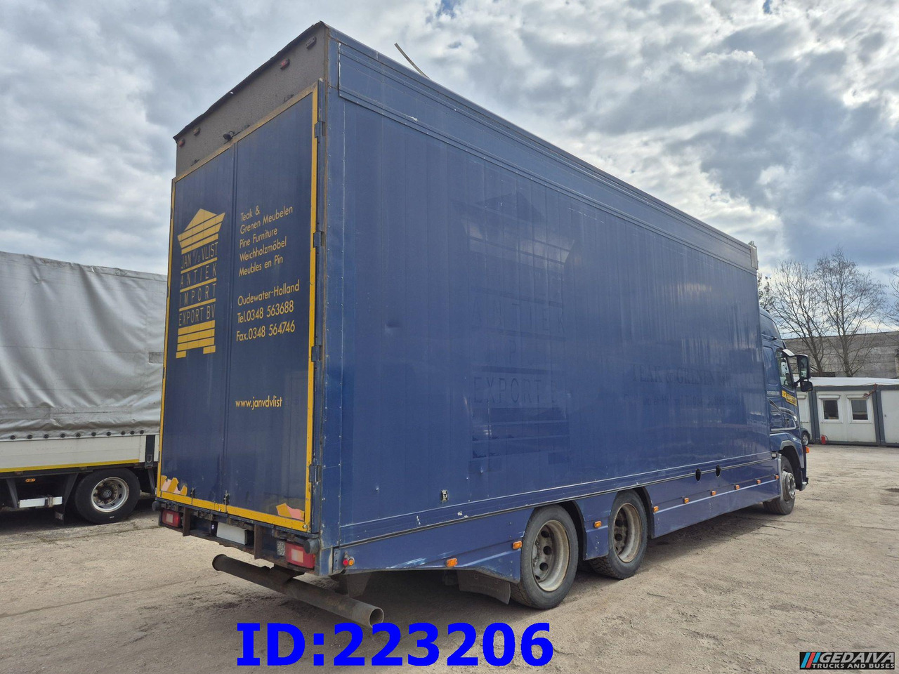 VOLVO FH12 420HP 6x2 - Isothermal truck: picture 5 VOLVO FH12 420HP 6x2 - Isothermal truck: picture 5