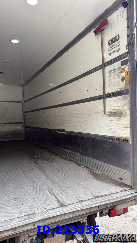 Box truck VOLVO FH13 460HP 6x2  OPEN SIDE BOX: picture 7