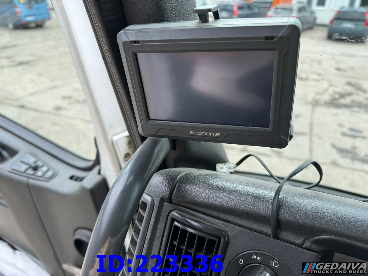 Box truck VOLVO FH13 460HP 6x2  OPEN SIDE BOX: picture 12