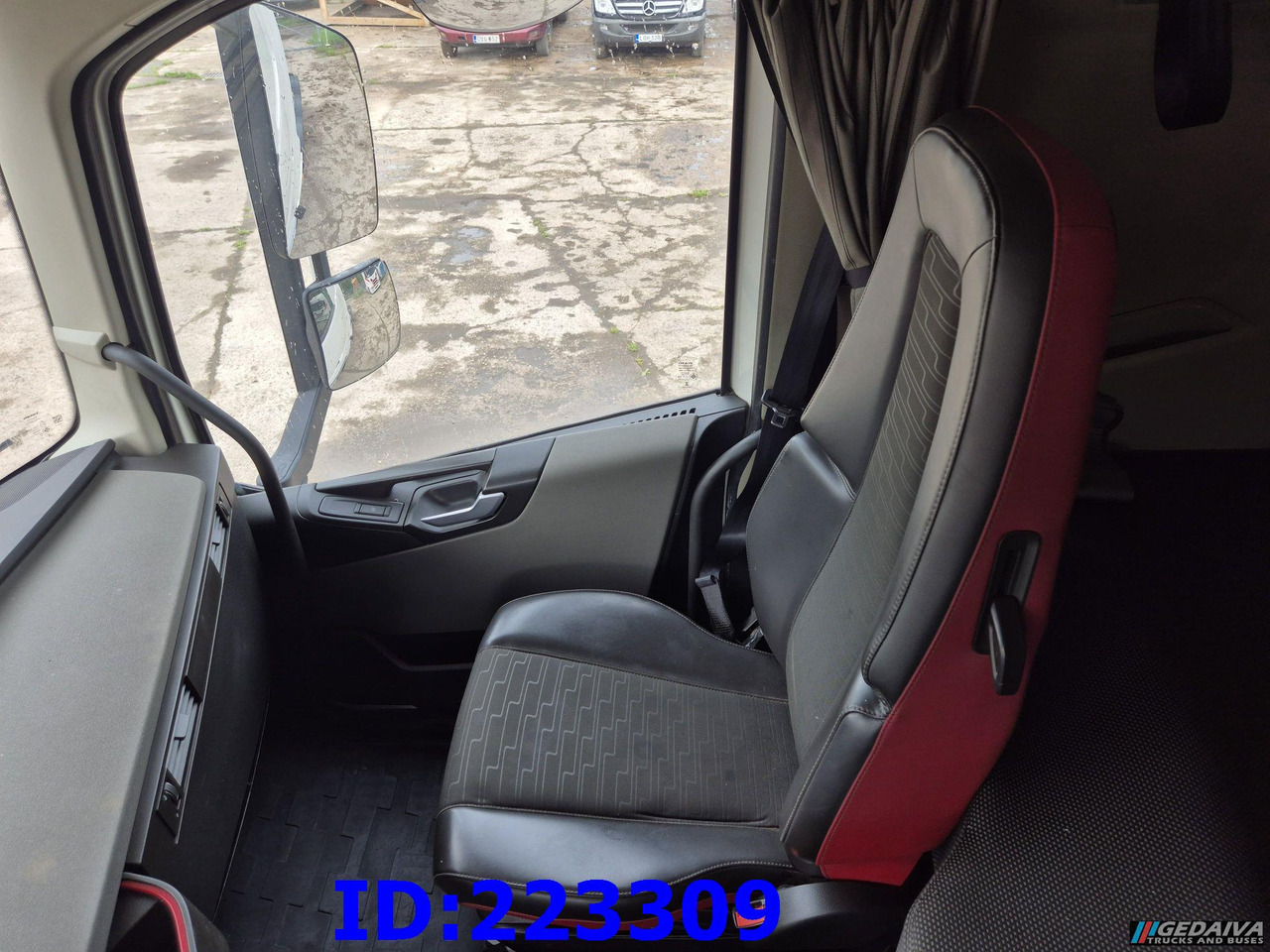 Hook lift truck VOLVO FH13 540HP 8x2  Hook lift (2axles steering - 2 axles lifting): picture 20