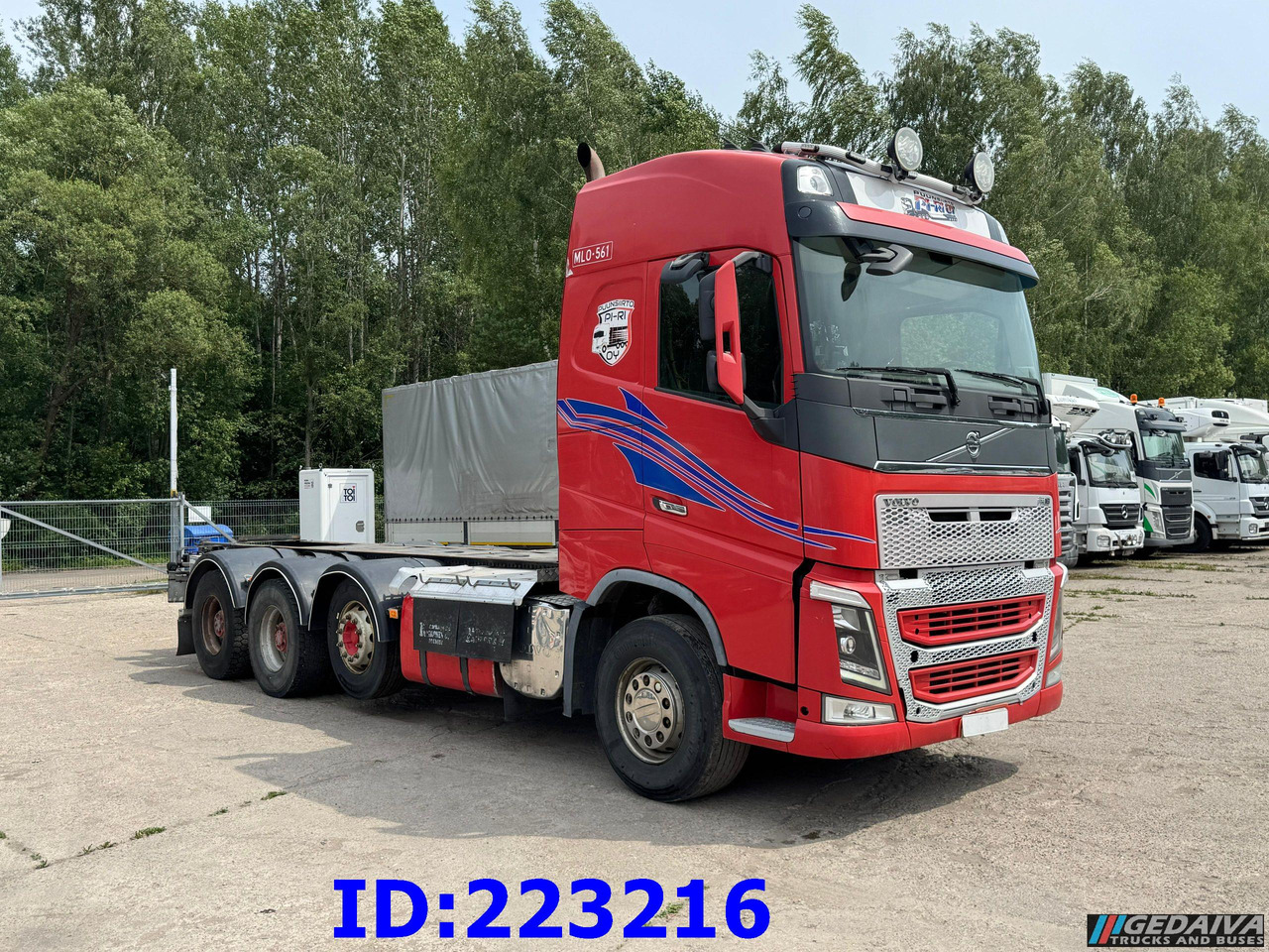 VOLVO FH16 700HP 8X4  Big axle - Cab chassis truck: picture 4 VOLVO FH16 700HP 8X4  Big axle - Cab chassis truck: picture 4