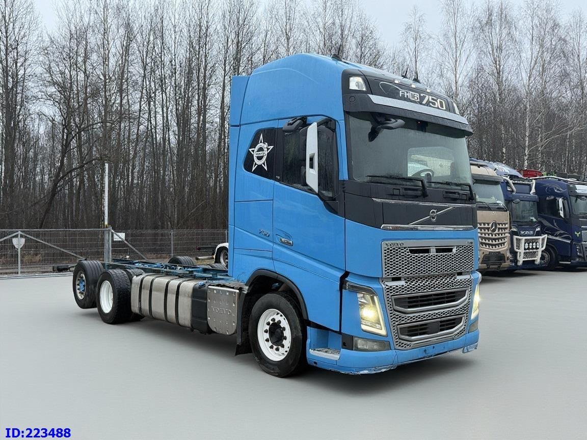 VOLVO FH16 750HP 6x2 - Cab chassis truck: picture 4 VOLVO FH16 750HP 6x2 - Cab chassis truck: picture 4