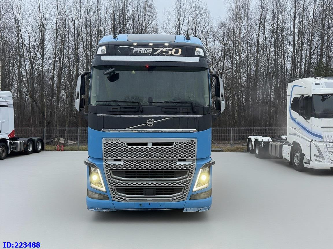 VOLVO FH16 750HP 6x2 - Cab chassis truck: picture 2 VOLVO FH16 750HP 6x2 - Cab chassis truck: picture 2