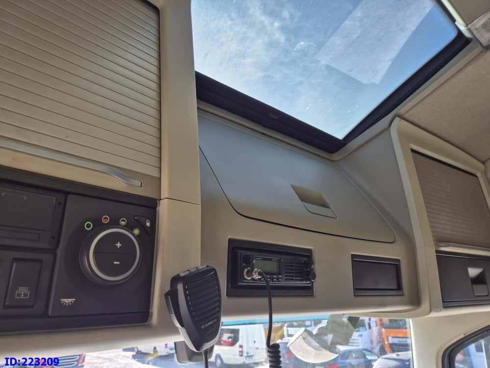 Cab chassis truck VOLVO FH16 750HP 8x4 Steering axle: picture 20 Cab chassis truck VOLVO FH16 750HP 8x4 Steering axle: picture 20