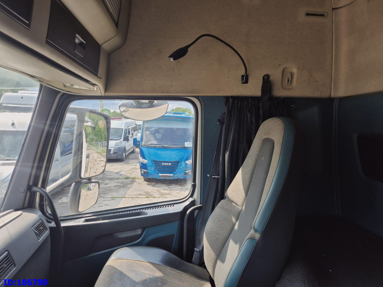 Cab chassis truck VOLVO FM13 500HP 6x2: picture 18