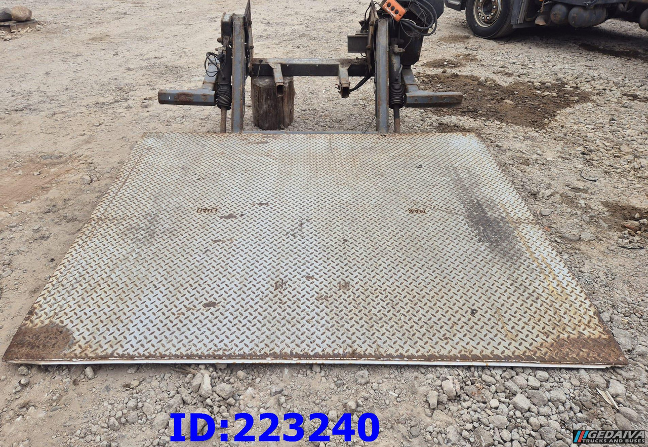 ZEPRO 200-175MA - Tail lift: picture 4 ZEPRO 200-175MA - Tail lift: picture 4