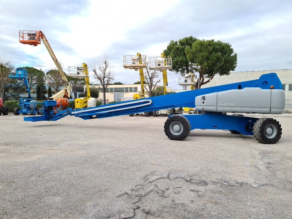 Genie S125 4WD - Telescopic boom: picture 1 Genie S125 4WD - Telescopic boom: picture 1