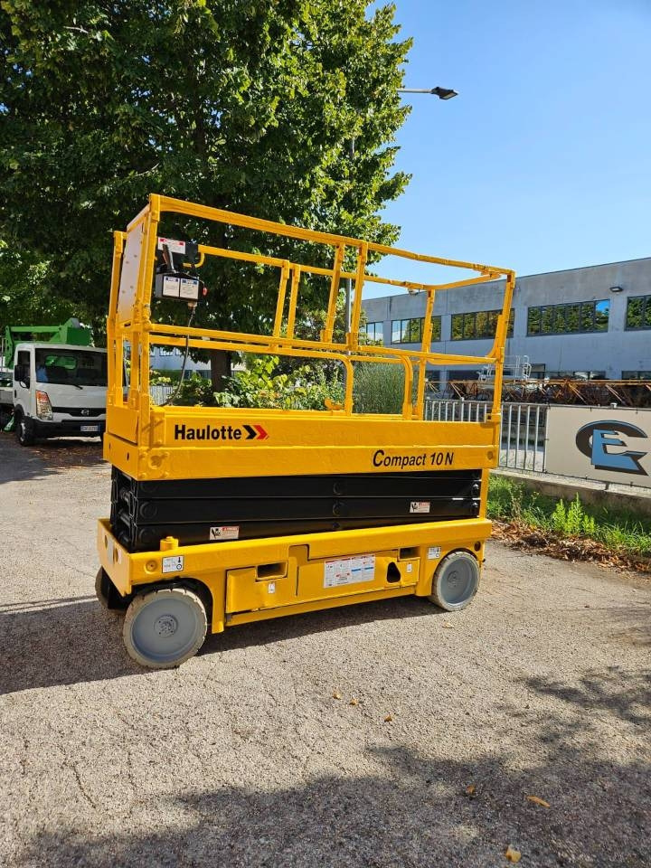Haulotte Compact 10 N - Scissor lift: picture 1 Haulotte Compact 10 N - Scissor lift: picture 1