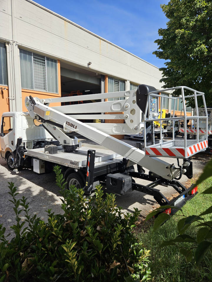 ISOLI PNT 205 - Truck mounted aerial platform: picture 4 ISOLI PNT 205 - Truck mounted aerial platform: picture 4