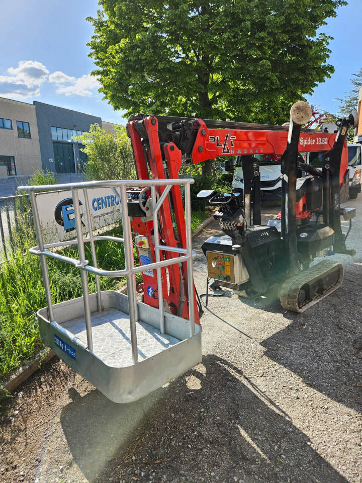 Platform Basket 13.80 - Aerial platform: picture 5 Platform Basket 13.80 - Aerial platform: picture 5
