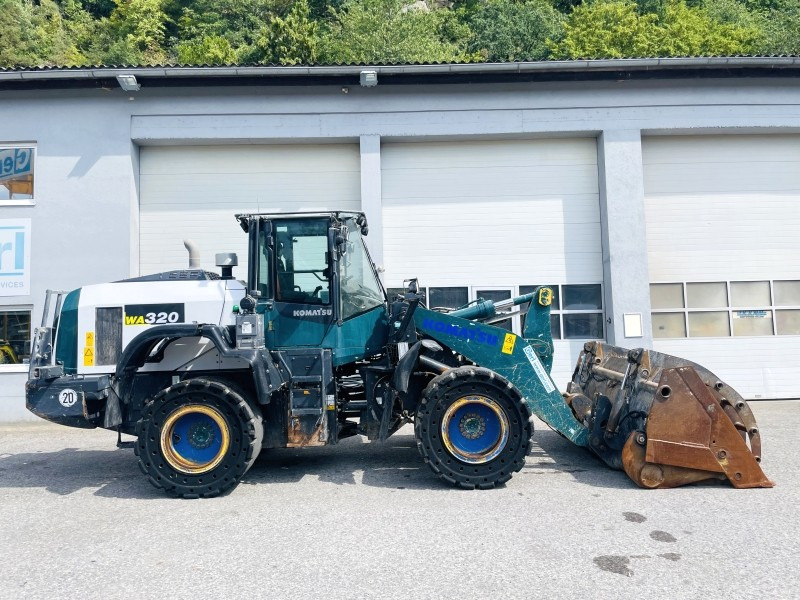 Komatsu WA320-8 (3661) - Wheel loader: picture 2 Komatsu WA320-8 (3661) - Wheel loader: picture 2