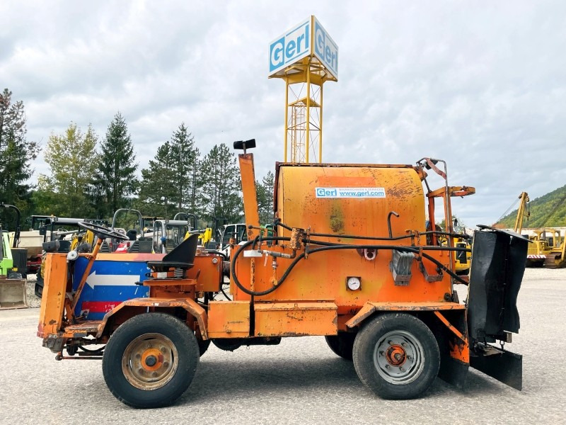 Strassmayr S-12-1000-G-HHY (3859) - Asphalt distributor: picture 1 Strassmayr S-12-1000-G-HHY (3859) - Asphalt distributor: picture 1