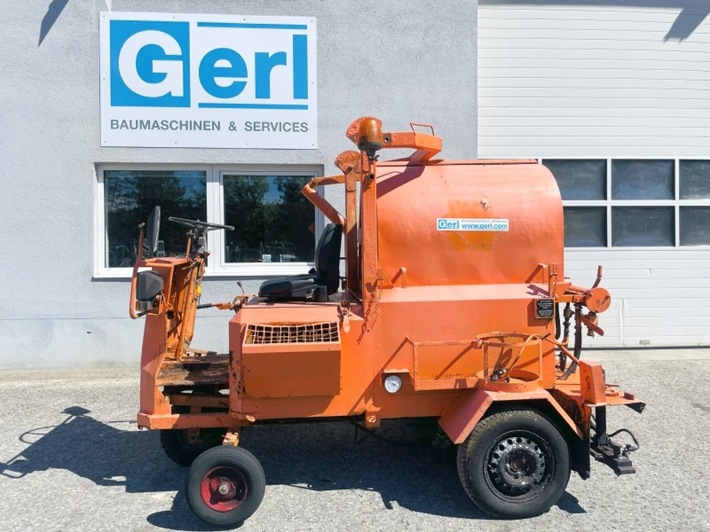 Strassmayr S-25-500G (4055) - Asphalt distributor: picture 2 Strassmayr S-25-500G (4055) - Asphalt distributor: picture 2