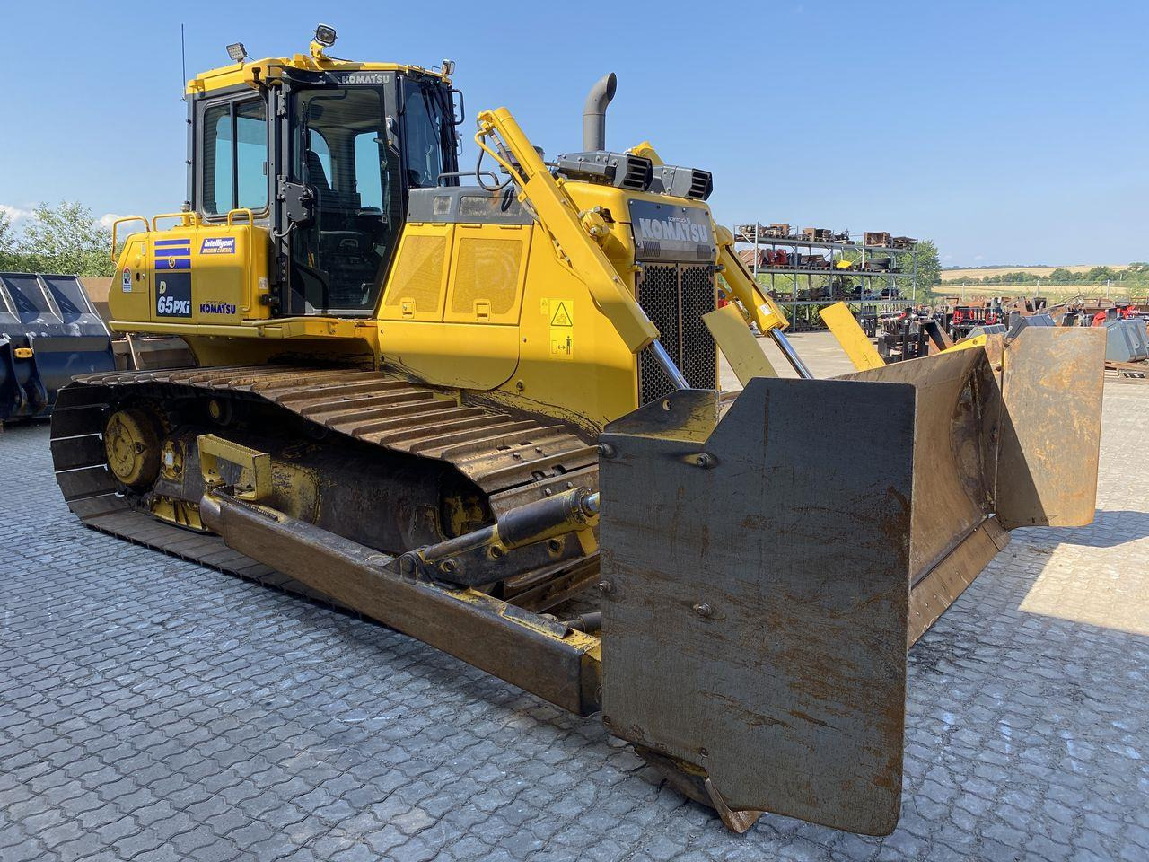 Komatsu D65PXI-18EO - Bulldozer: picture 5 Komatsu D65PXI-18EO - Bulldozer: picture 5
