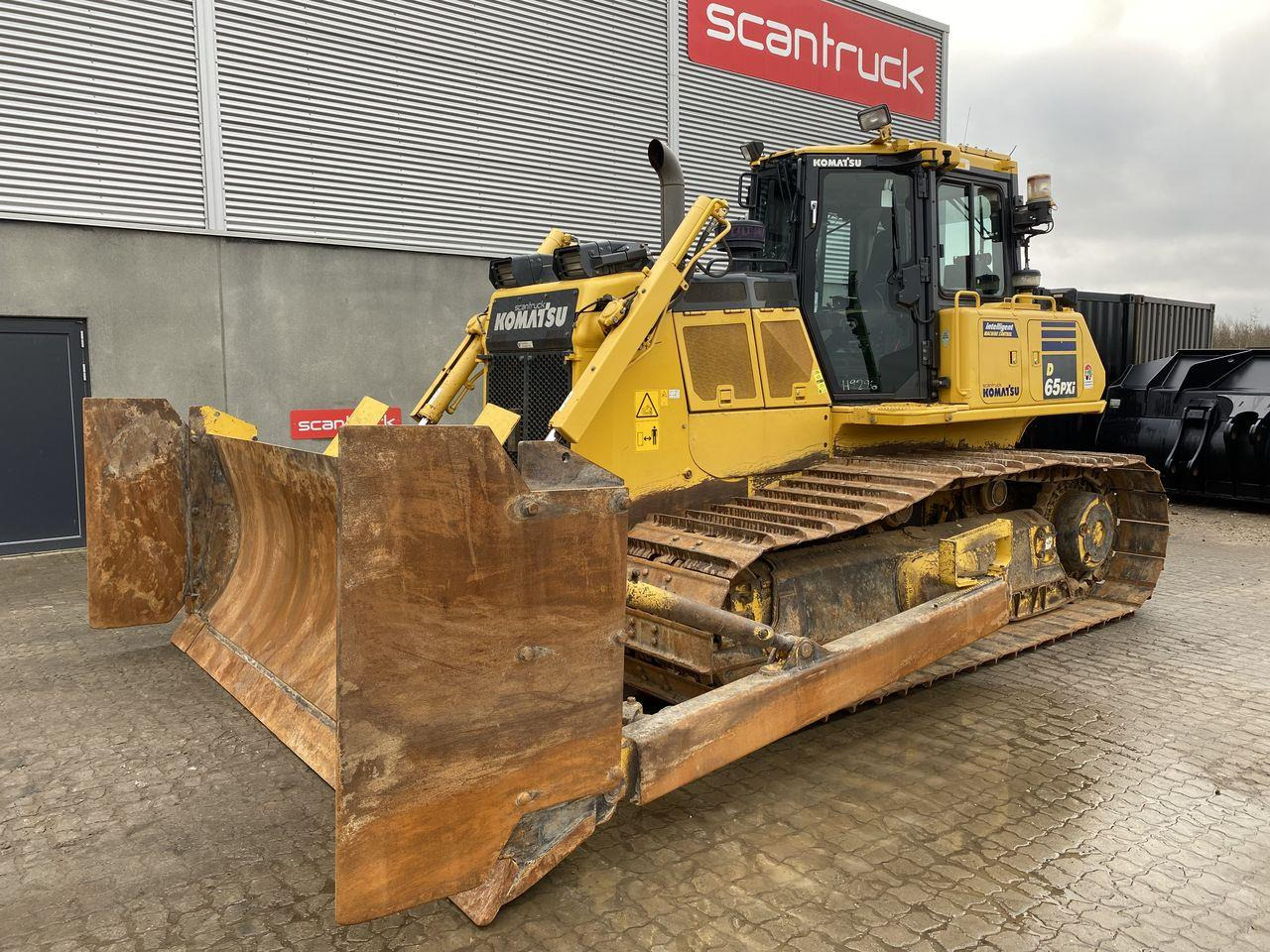 Komatsu D65PXI-18EO - Bulldozer: picture 1 Komatsu D65PXI-18EO - Bulldozer: picture 1