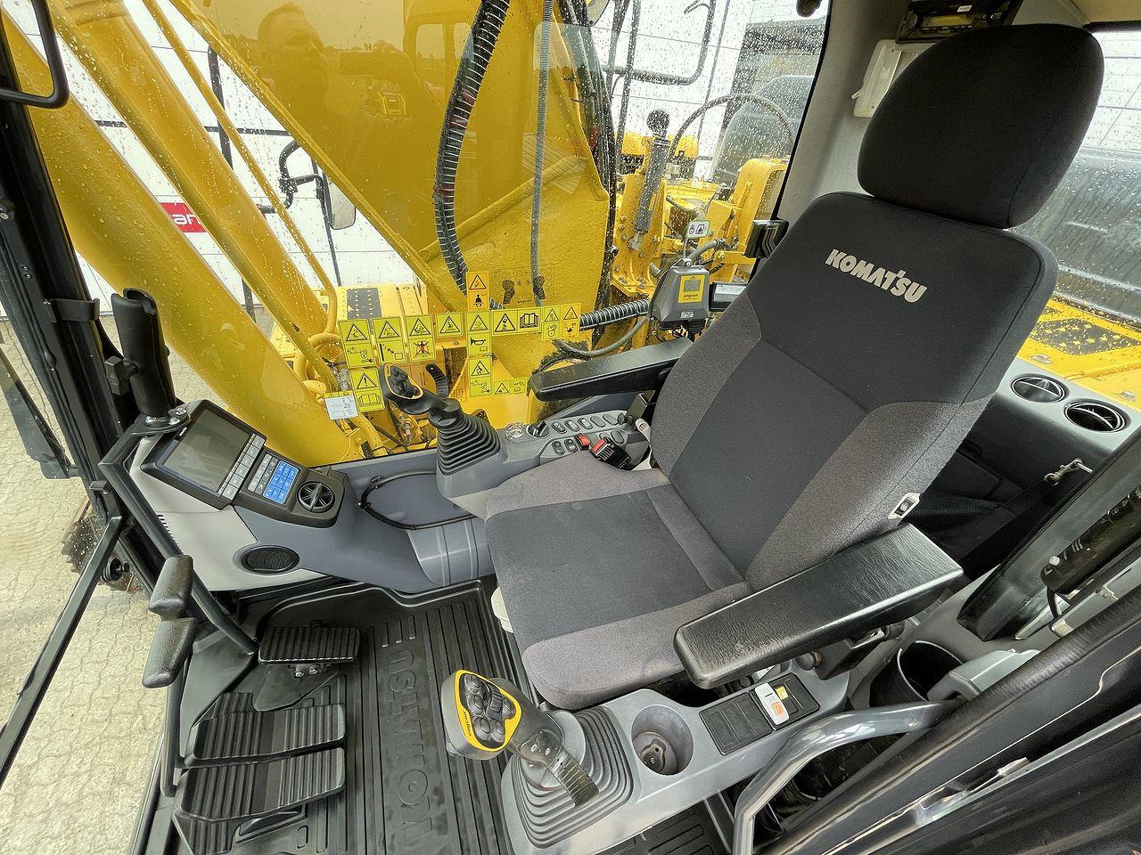 Komatsu PC240LC-11EO - Crawler excavator: picture 3 Komatsu PC240LC-11EO - Crawler excavator: picture 3