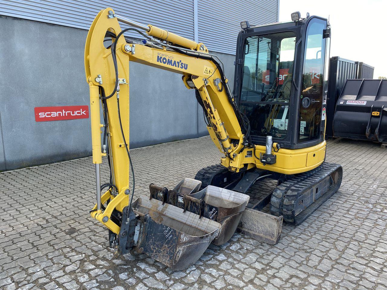 Mini excavator Komatsu PC26MR-3: picture 1