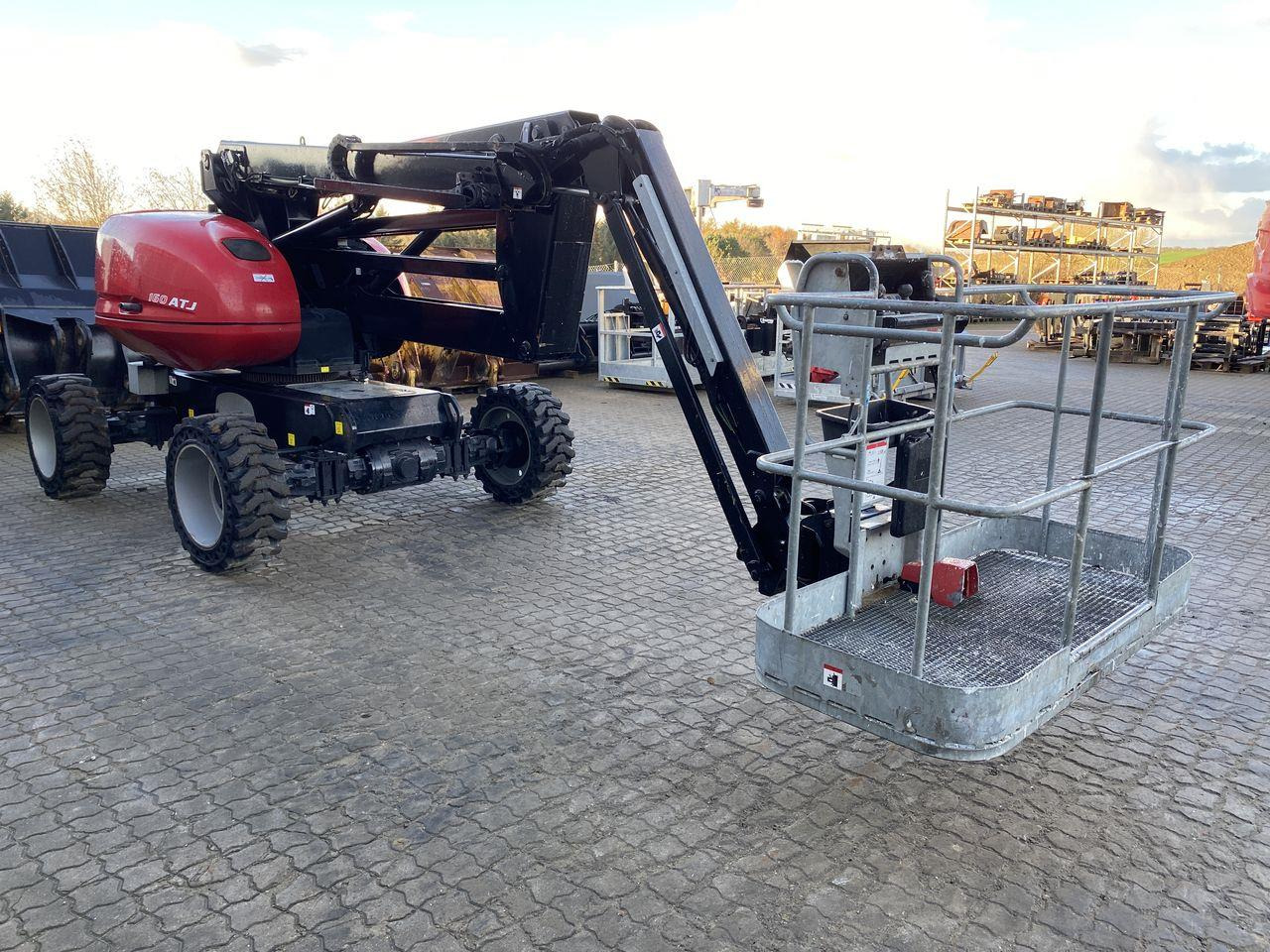 Manitou 160ATJ RC - Articulated boom: picture 5 Manitou 160ATJ RC - Articulated boom: picture 5