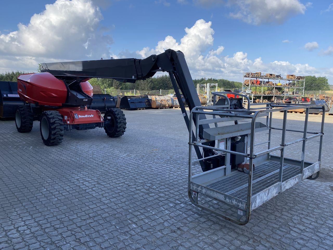 Manitou 220TJ+ - Telescopic boom: picture 5 Manitou 220TJ+ - Telescopic boom: picture 5