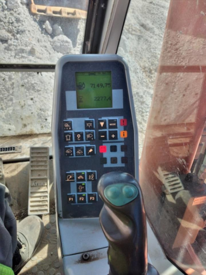 Terex TC240LC - Crawler excavator: picture 5 Terex TC240LC - Crawler excavator: picture 5