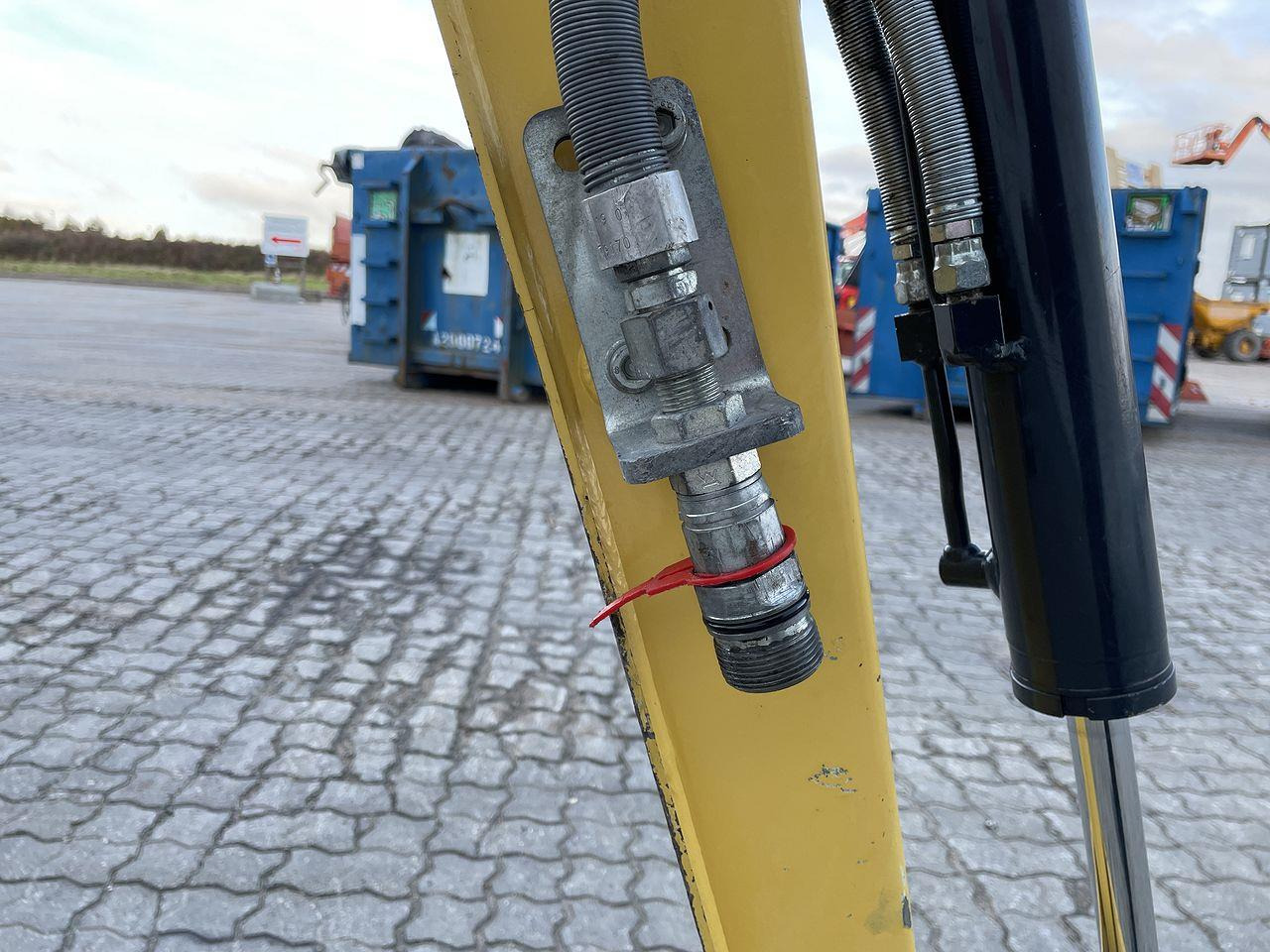 Mini excavator Yanmar VIO12: picture 10 Mini excavator Yanmar VIO12: picture 10