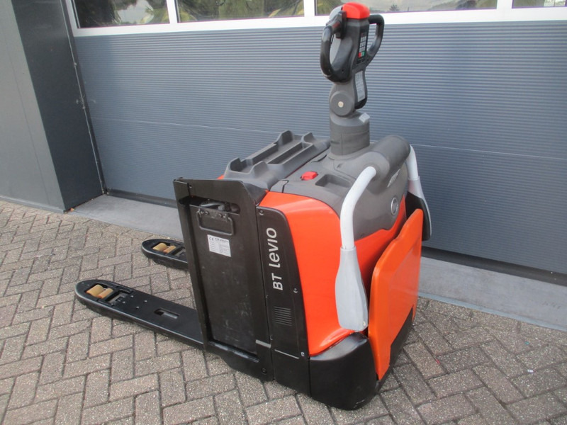 BT LPE 200 - Pallet truck: picture 3 BT LPE 200 - Pallet truck: picture 3