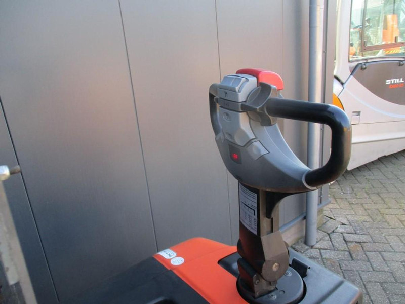 BT SPE 160L - Stacker: picture 4 BT SPE 160L - Stacker: picture 4