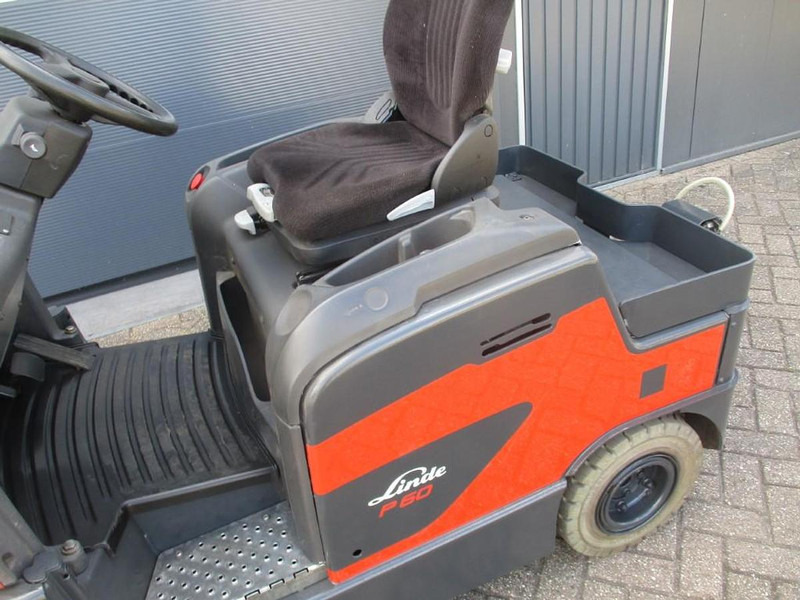Tow tractor Linde P 60: picture 10 Tow tractor Linde P 60: picture 10