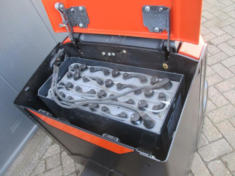 Pallet truck Toyota LPE 250: picture 9