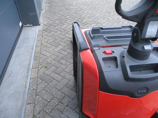 Pallet truck Toyota LPE 250: picture 9 Pallet truck Toyota LPE 250: picture 9